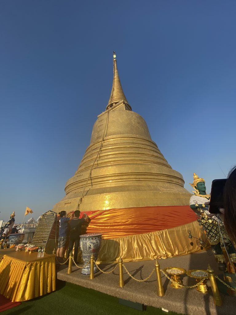 タイ寺院　釣鐘　鐘 ワット サケット】鐘の音とタイのお経が味わい深い、眺め最高の