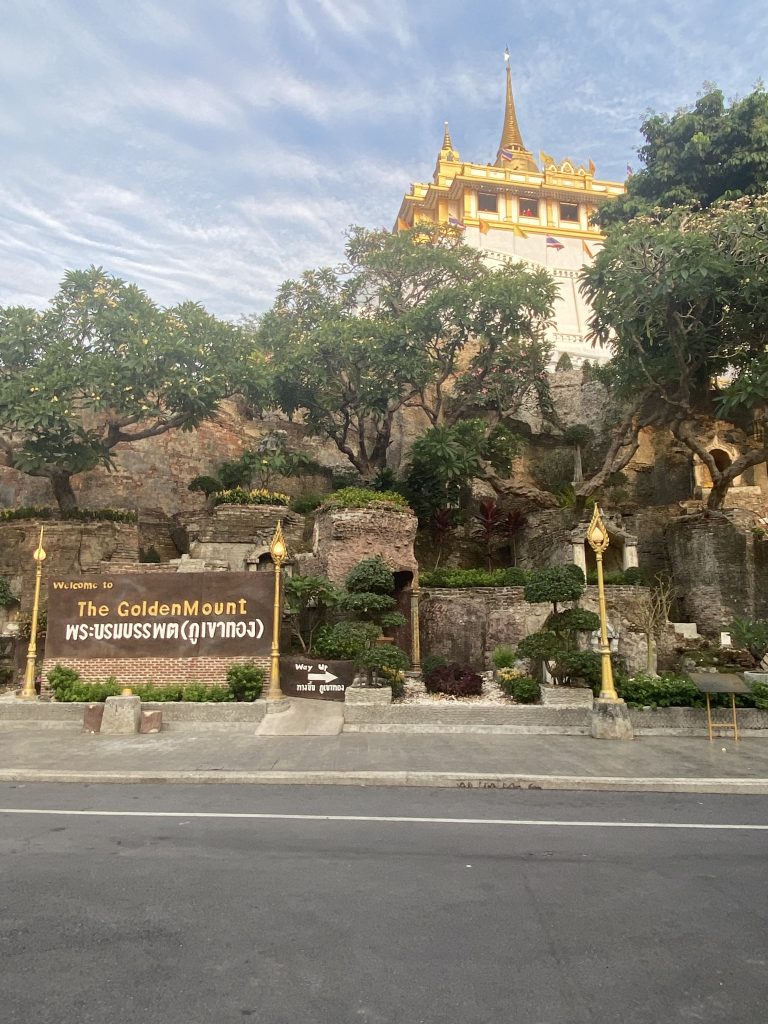 タイ寺院　釣鐘　鐘 ワットラカン】タイ人なら皆知ってるたくさんの鐘があるチャオ