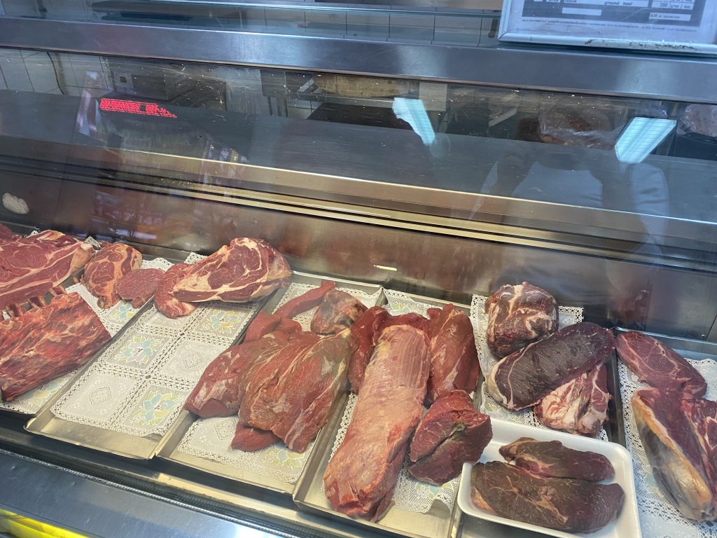 お肉屋さん】タイでも美味しい牛肉！ステーキ、すき焼き、焼肉@Thai- French Butchery - ブリ子がゆくinバンコク